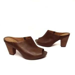 Clarks Artisan Okena Chic Open Toe Mule Brown